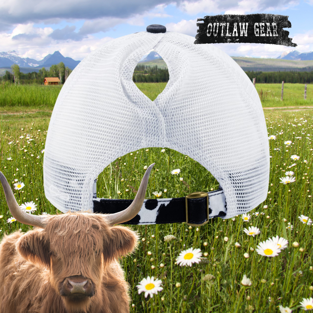 406 Highland Cow on Cow Print Ponytail Hat